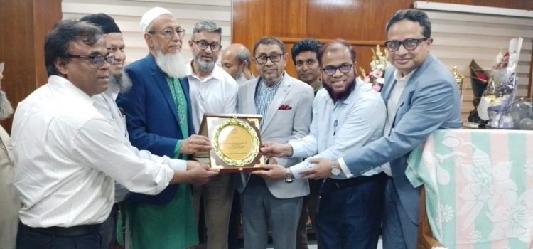 Greetings to the Health Minister and the newly appointed Vice Chancellor of Bangladesh Medical University Greetings to the Health Minister and the newly appointed Vice Chancellor of Bangladesh Medical University